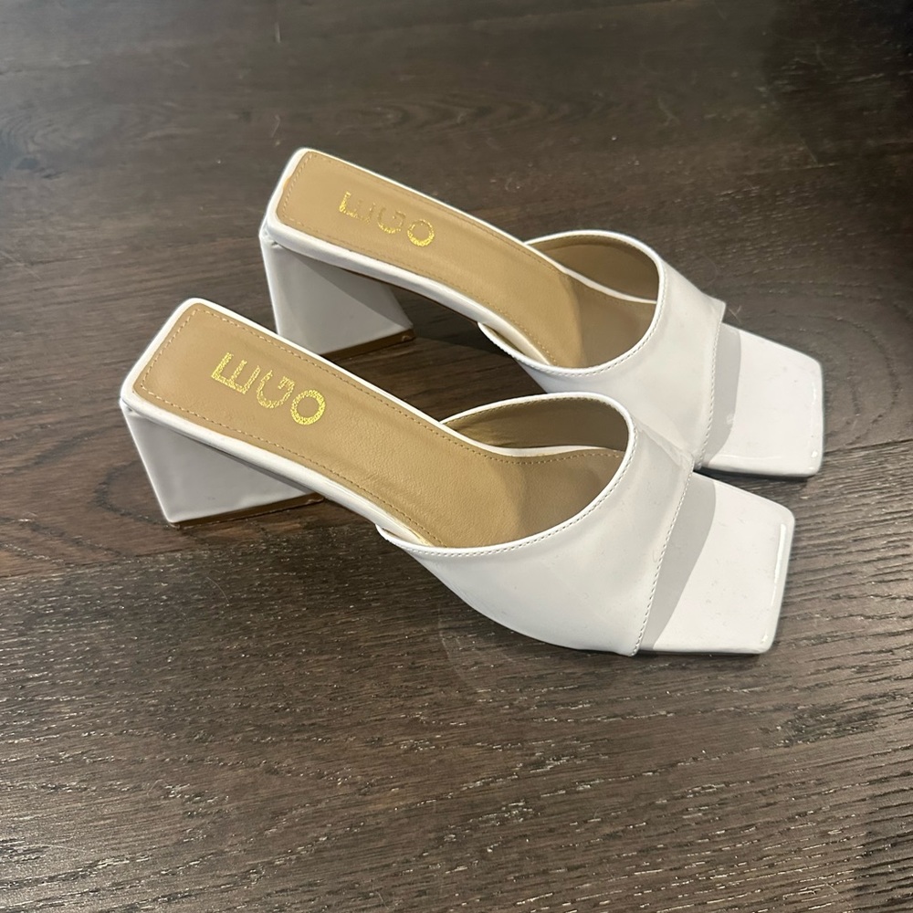 EGO white slide sandals size 9.5